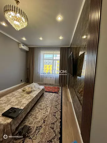 2-комнатная квартира, этаж 10 из 12, 59 м²
