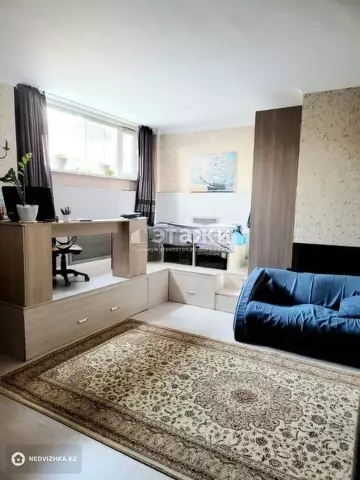 4-комнатная квартира, этаж 1 из 4, 130 м²