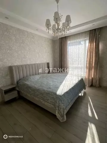 4-комнатная квартира, этаж 12 из 12, 100 м²