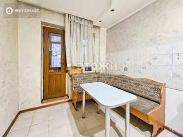 2-комнатная квартира, этаж 1 из 5, 55 м², на длительный срок