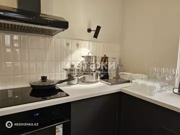 3-комнатная квартира, этаж 3 из 7, 110 м², на длительный срок