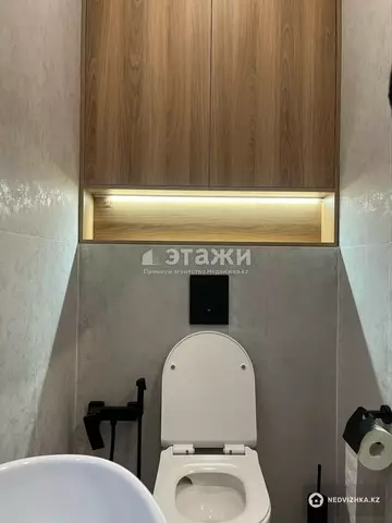 3-комнатная квартира, этаж 10 из 19, 69 м², на длительный срок