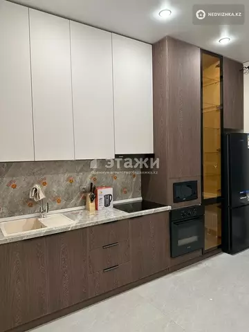 2-комнатная квартира, этаж 9 из 16, 75 м², на длительный срок