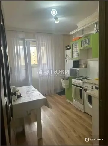 2-комнатная квартира, этаж 8 из 14, 60 м²