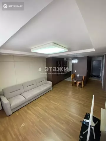 2-комнатная квартира, этаж 26 из 28, 70 м²