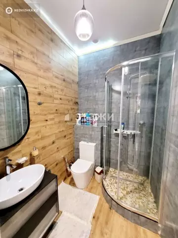 4-комнатная квартира, этаж 7 из 8, 138 м²