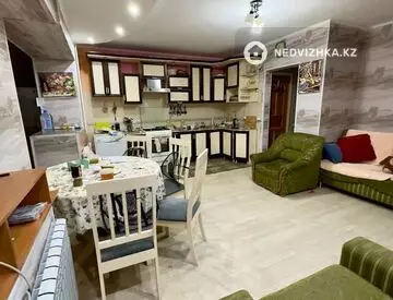 4-комнатная квартира, этаж 1 из 2, 76 м²
