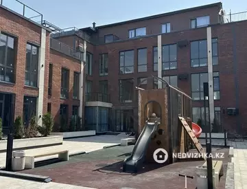 130.4 м², 3-комнатная квартира, этаж 2 из 3, 130 м², изображение - 13