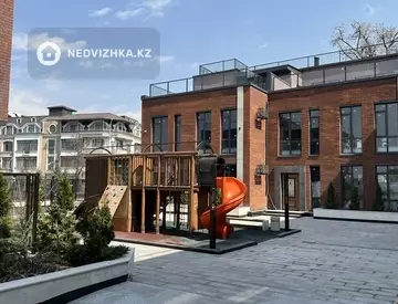 3-комнатная квартира, этаж 2 из 3, 130 м²