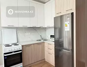 1-комнатная квартира, этаж 3 из 16, 37 м²