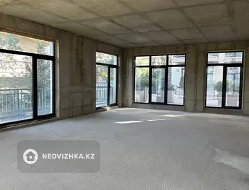 3-комнатная квартира, этаж 1 из 3