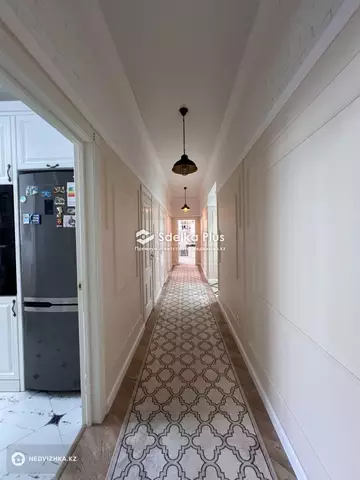 4-комнатная квартира, этаж 1 из 9, 120 м²
