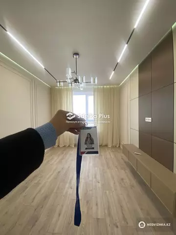 2-комнатная квартира, этаж 8 из 9, 57 м²