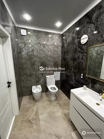 2-комнатная квартира, этаж 9 из 9, 68 м²