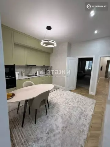2-комнатная квартира, этаж 12 из 20, 77 м²