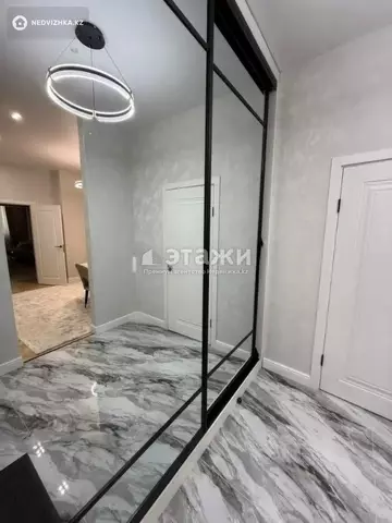 2-комнатная квартира, этаж 12 из 20, 77 м²