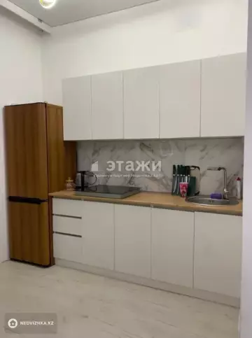 1-комнатная квартира, этаж 4 из 12, 36 м²