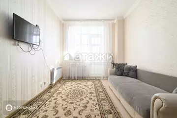 1-комнатная квартира, этаж 18 из 19, 50 м²