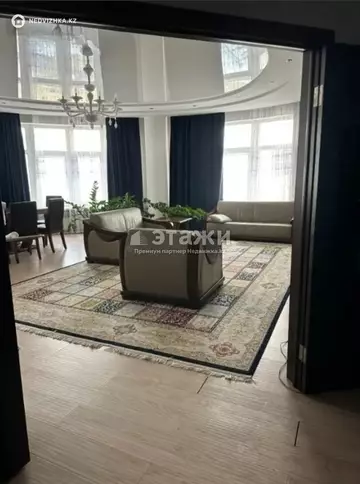 4-комнатная квартира, этаж 6 из 10, 168 м²