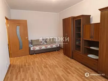 1-комнатная квартира, этаж 8 из 8, 37 м²