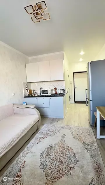 1-комнатная квартира, этаж 2 из 9, 21 м²