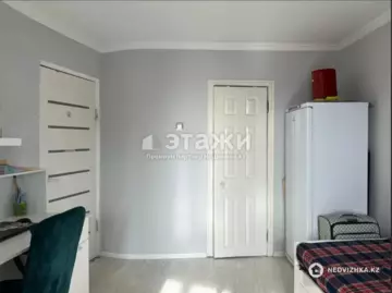 5-комнатная квартира, этаж 6 из 9, 100 м²