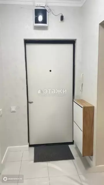 2-комнатная квартира, этаж 3 из 9, 42 м²