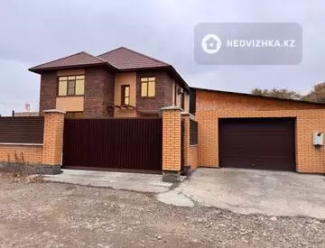 4-комнатный дом, 10 соток, 233 м²