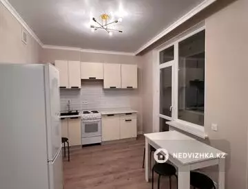 1-комнатная квартира, этаж 2 из 14, 32 м², на длительный срок