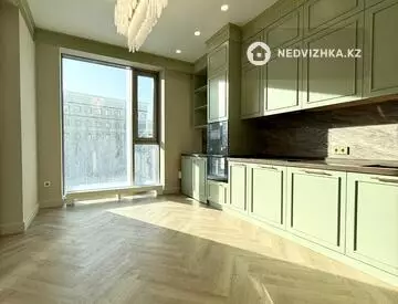 3-комнатная квартира, этаж 3 из 14, 120 м²