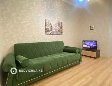 2-комнатная квартира, этаж 3 из 20, 42 м²