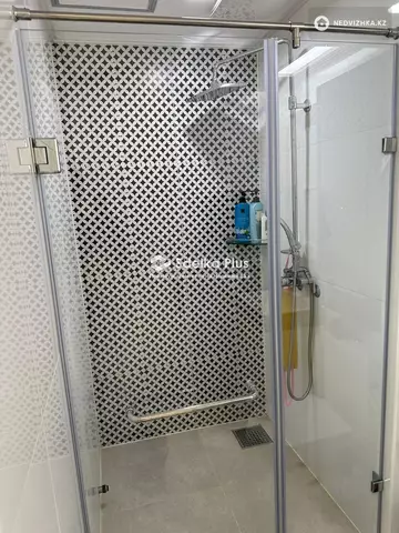 2-комнатная квартира, этаж 22 из 25, 76 м²