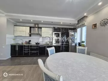 3-комнатная квартира, этаж 11 из 18, 107 м²