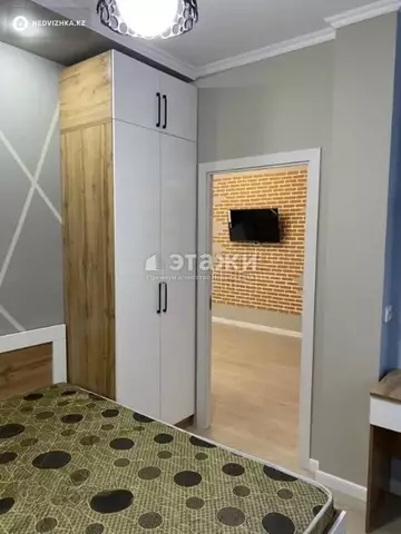 2-комнатная квартира, этаж 10 из 13, 45 м²