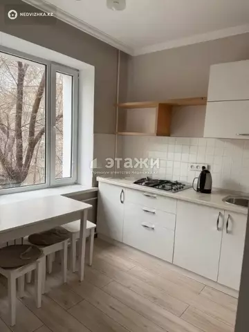 1-комнатная квартира, этаж 3 из 5, 33 м²