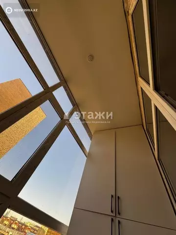 2-комнатная квартира, этаж 3 из 9, 37 м²