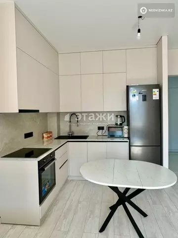2-комнатная квартира, этаж 8 из 9, 48 м²