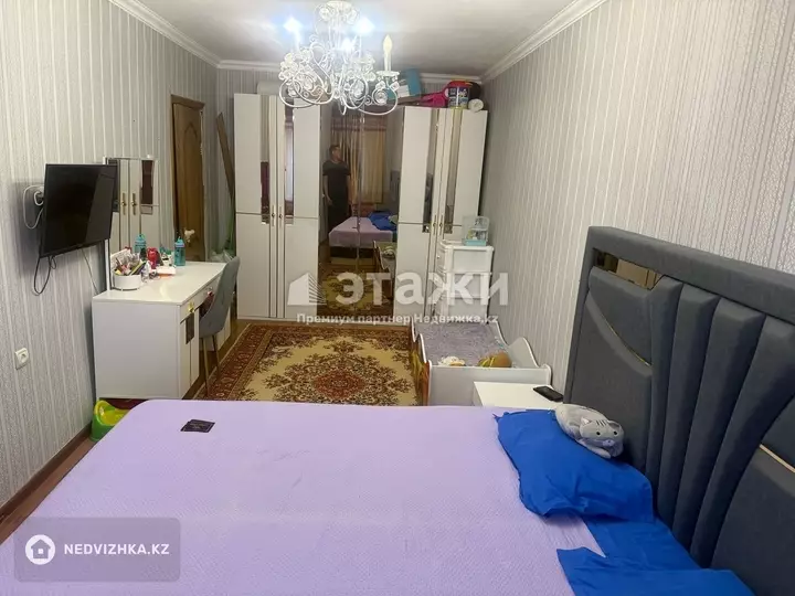 107 м², 5-комнатная квартира, этаж 2 из 5, 107 м², изображение - 1