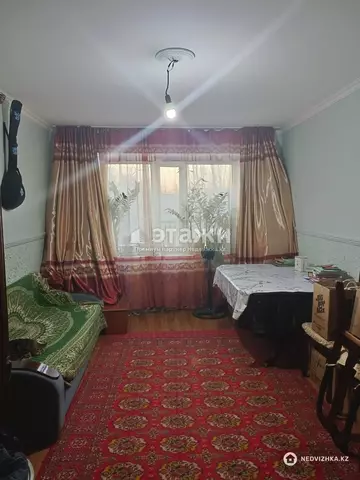 5-комнатная квартира, этаж 2 из 5, 107 м²