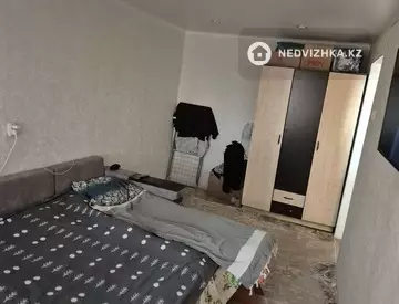 1-комнатная квартира, этаж 3 из 5, 28 м²