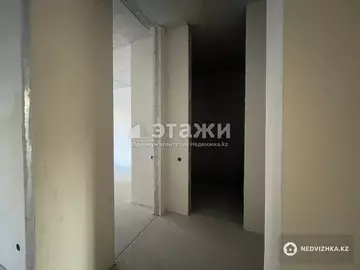 3-комнатная квартира, этаж 1 из 12, 100 м²