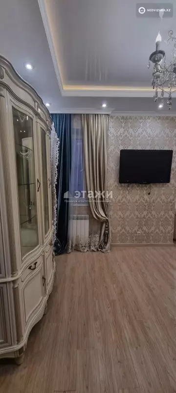 4-комнатная квартира, этаж 10 из 18, 125 м², на длительный срок