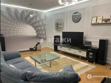 3-комнатная квартира, этаж 3 из 3, 106 м²