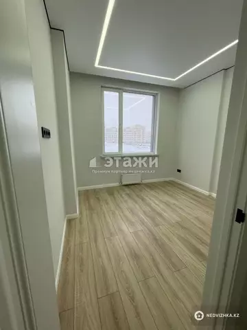 1-комнатная квартира, этаж 3 из 6, 42 м²