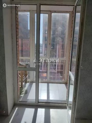 1-комнатная квартира, этаж 7 из 12, 38 м²