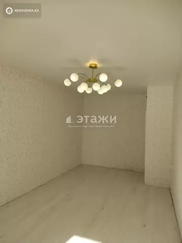 1-комнатная квартира, этаж 7 из 12, 38 м²