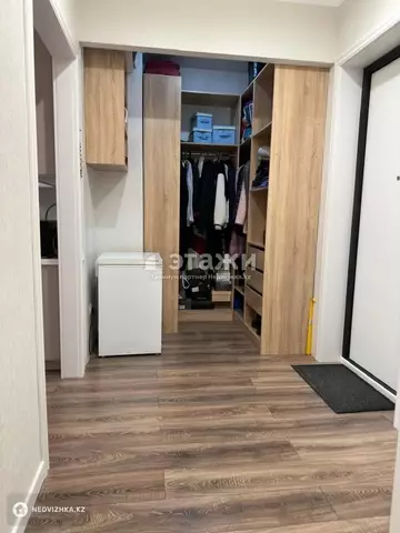 2-комнатная квартира, этаж 4 из 9, 49 м²