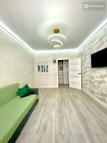 1-комнатная квартира, этаж 7 из 9, 36 м²