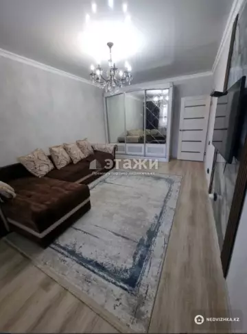 2-комнатная квартира, этаж 10 из 12, 76 м²