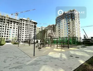 4-комнатная квартира, этаж 13 из 16, 142 м²